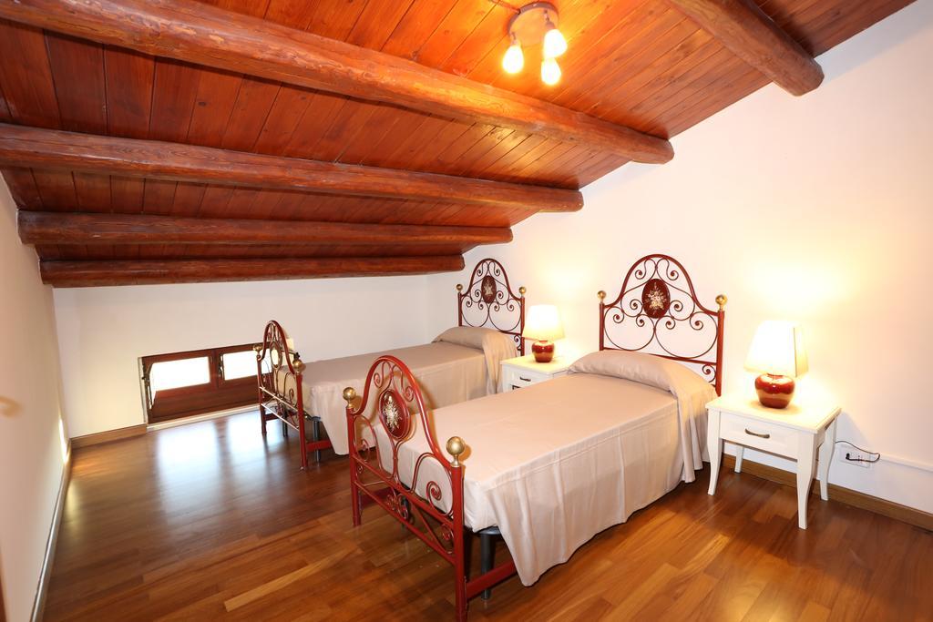 Serravalle Relais & Country Villa With Private Pool - Esclusive Use Кьярамонте-Гульфи Экстерьер фото